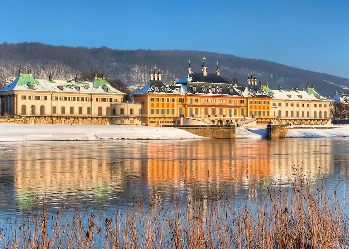 Altstadt Lounge With Parking Apartment